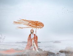 <b>气质独特还越来越有钱！这四个星座女的 “贵气</b>